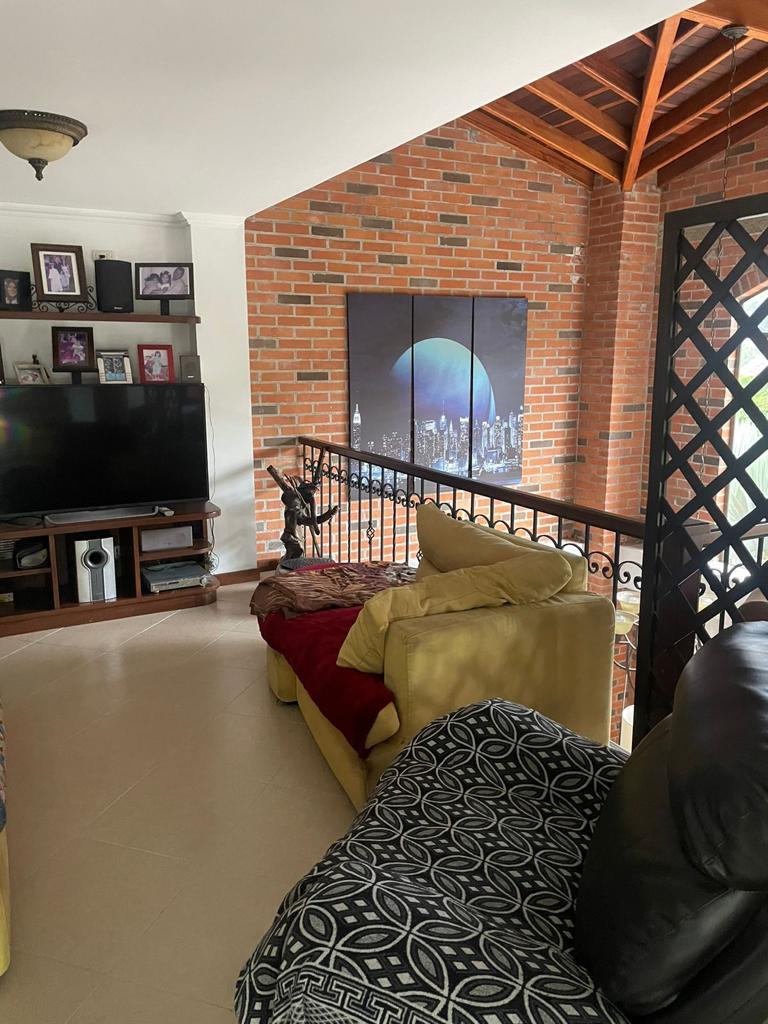 VENDO CASA EN SABANETA ANTIOQUIA