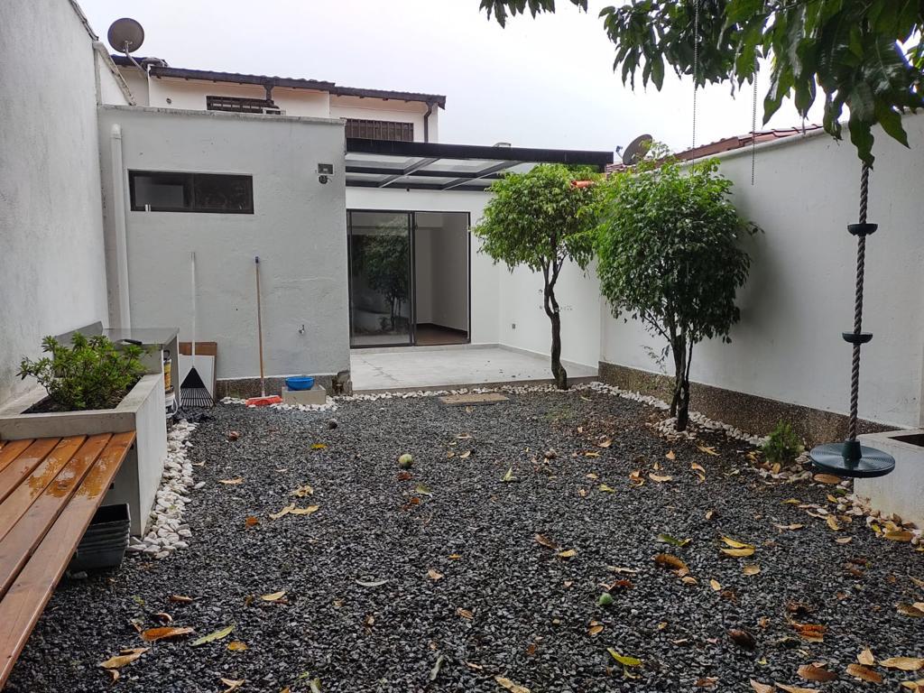 Casa para venta en la Mota Medellin