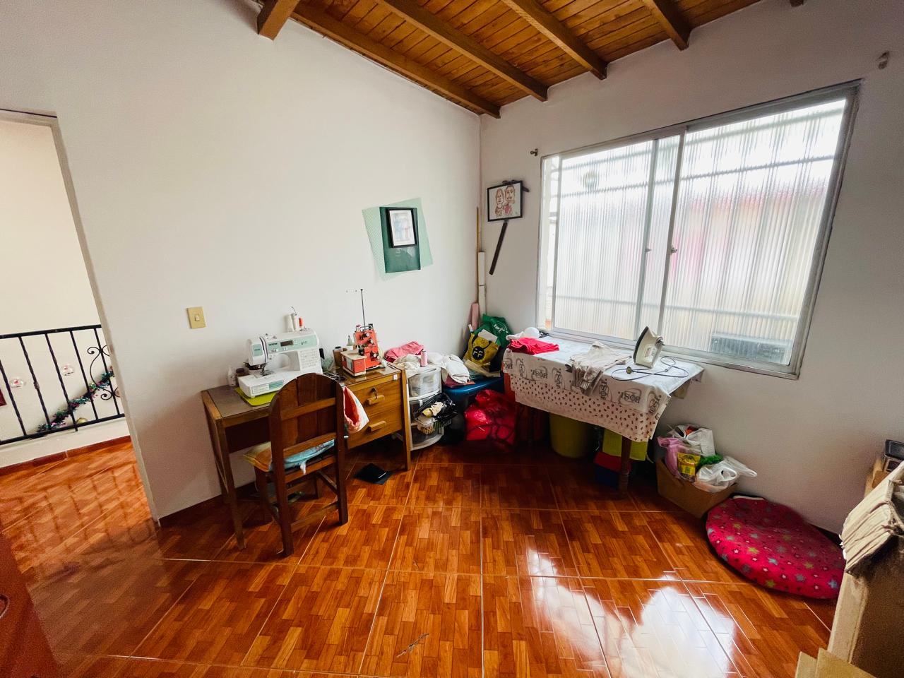 VENDO CASA EN ROBLEDO LOPEZ DE MESA MEDELLIN