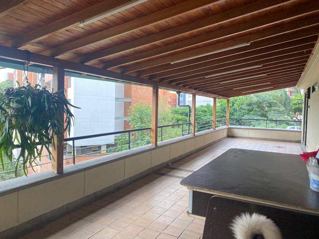 Apartamento para la venta en Loma de los Bernal Medellín