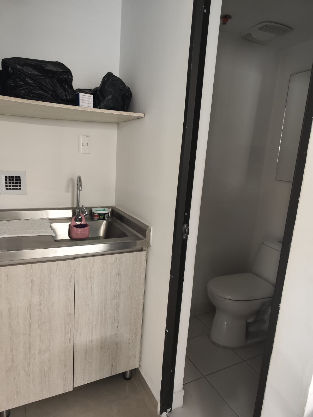 Oficina para  venta en la Aguacatala Medellín