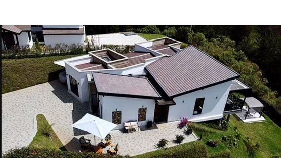 Casa para la venta en el Retiro vía la Ceja