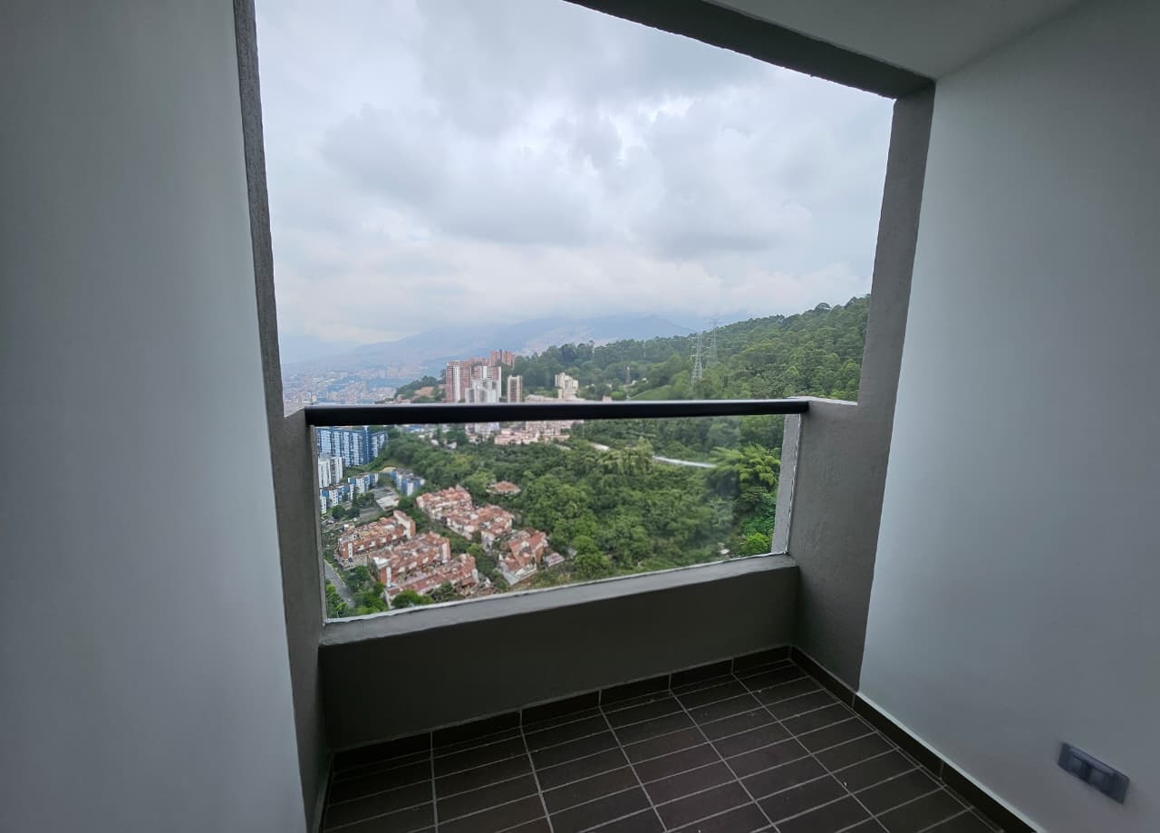 Apartamento para estrenar en arriendo en Las Palmas Medellín