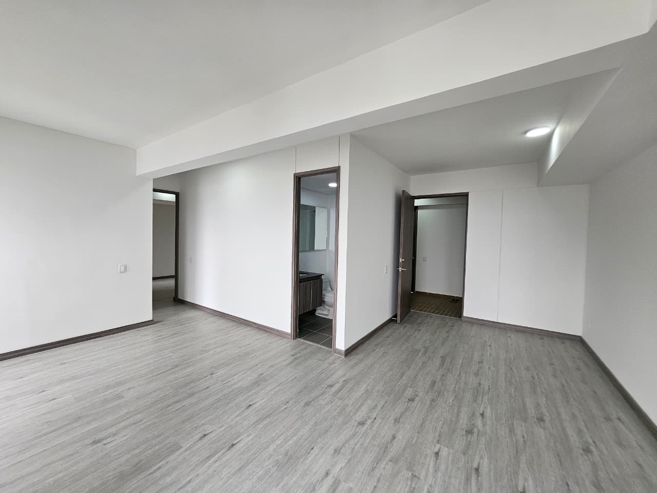Venta de apartamento en El Poblado Las Palmas para estrenar