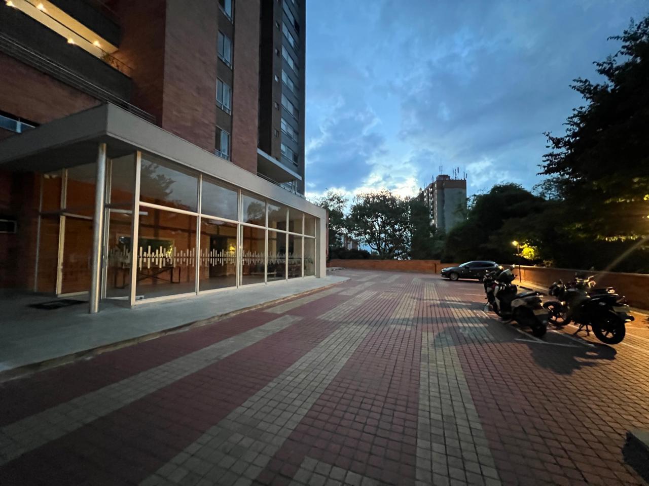 Venta de Hermoso Apartamento en el Poblado Castropol Medellín