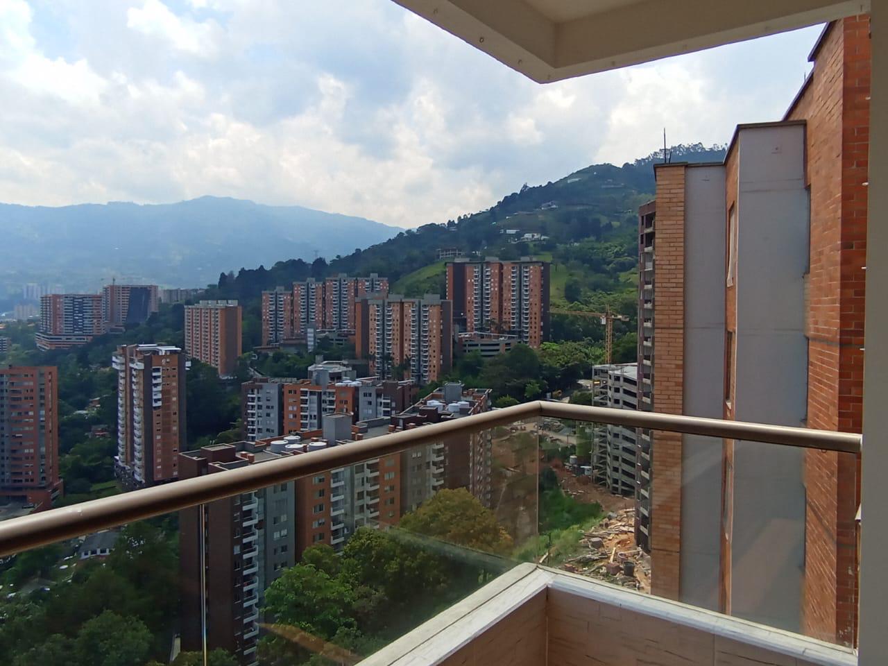 apartamento en venta en envigado loma del barro