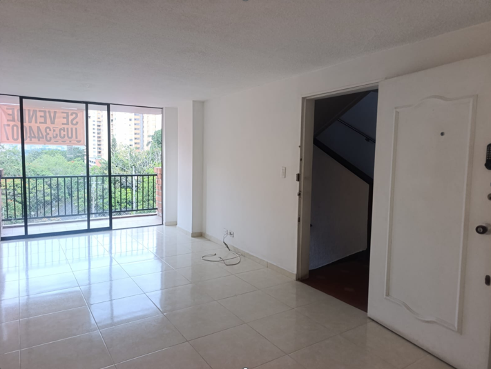 Apartamento en venta Medellín  Loma de los Bernal parte baja