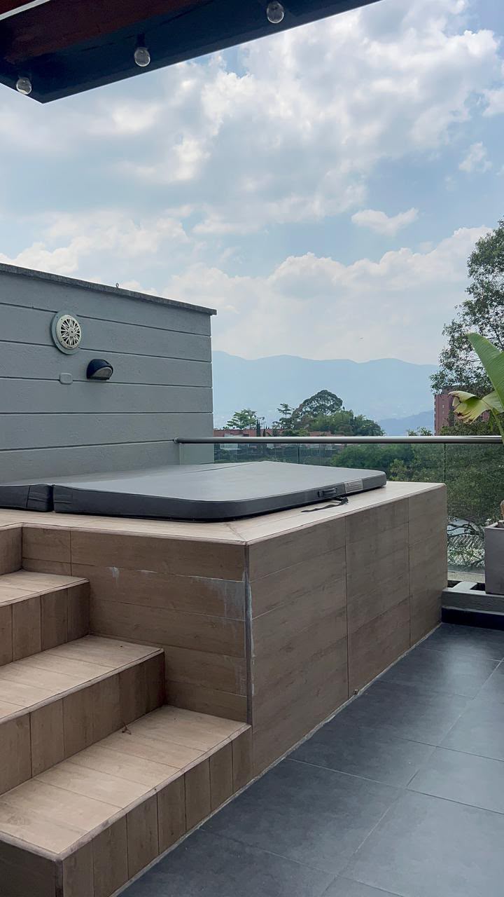 Casa para la venta en Envigado  el atravesado