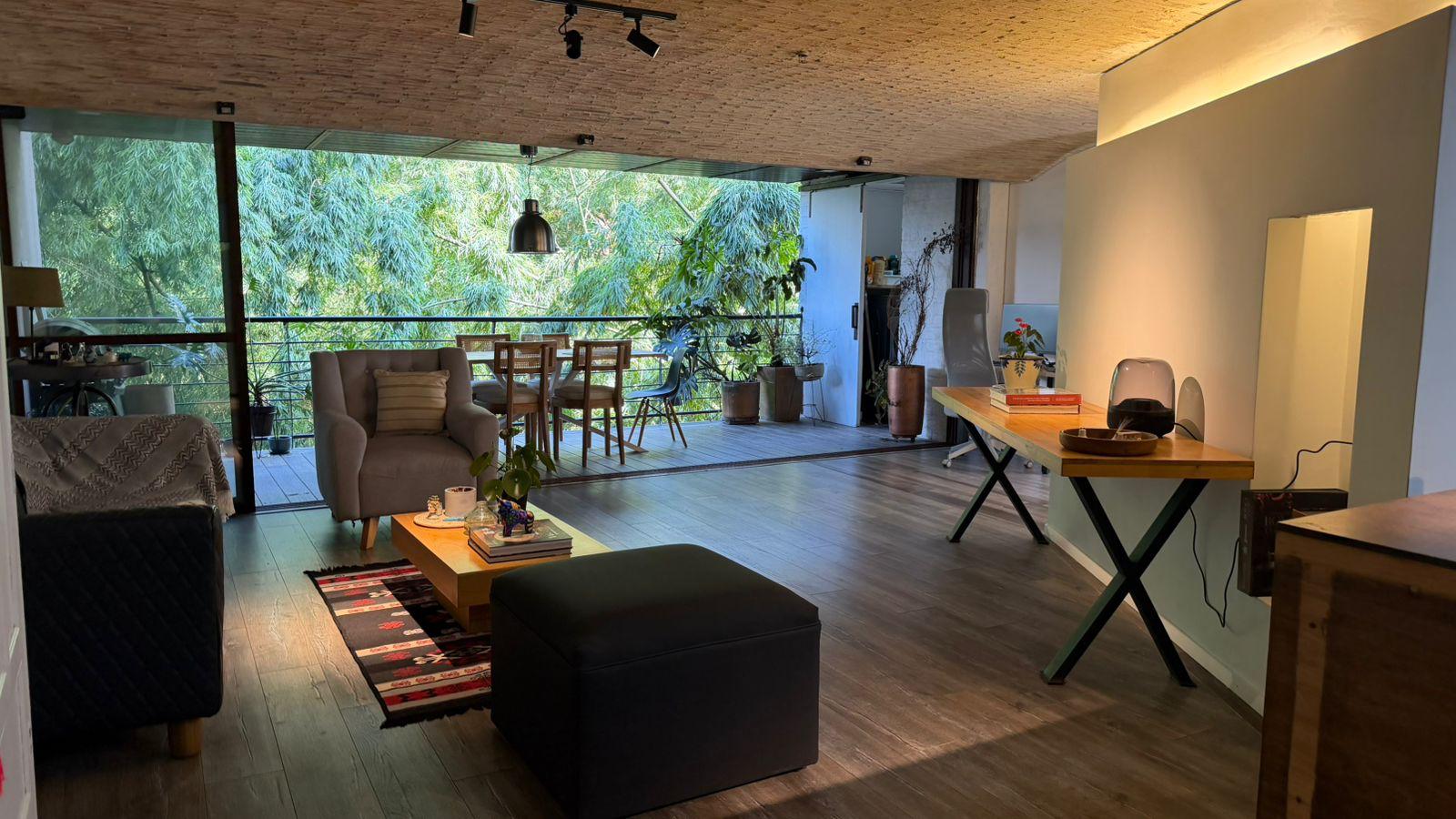 Apartamento en venta  en El Poblado Medellin loma el Encierro