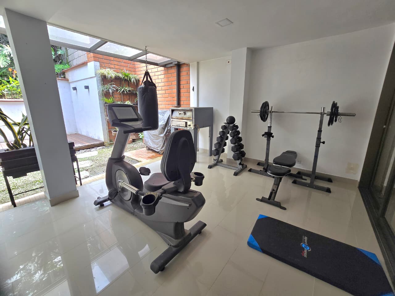 Casa en venta Medellin Loma de los Bernal