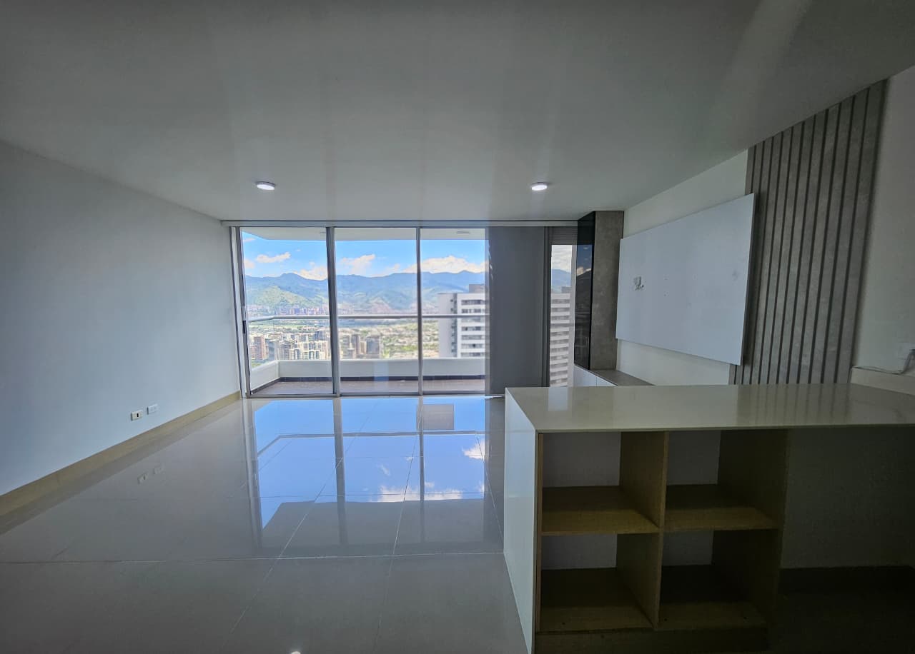 Apartamento para arriendo en El Poblado Loma del Indio