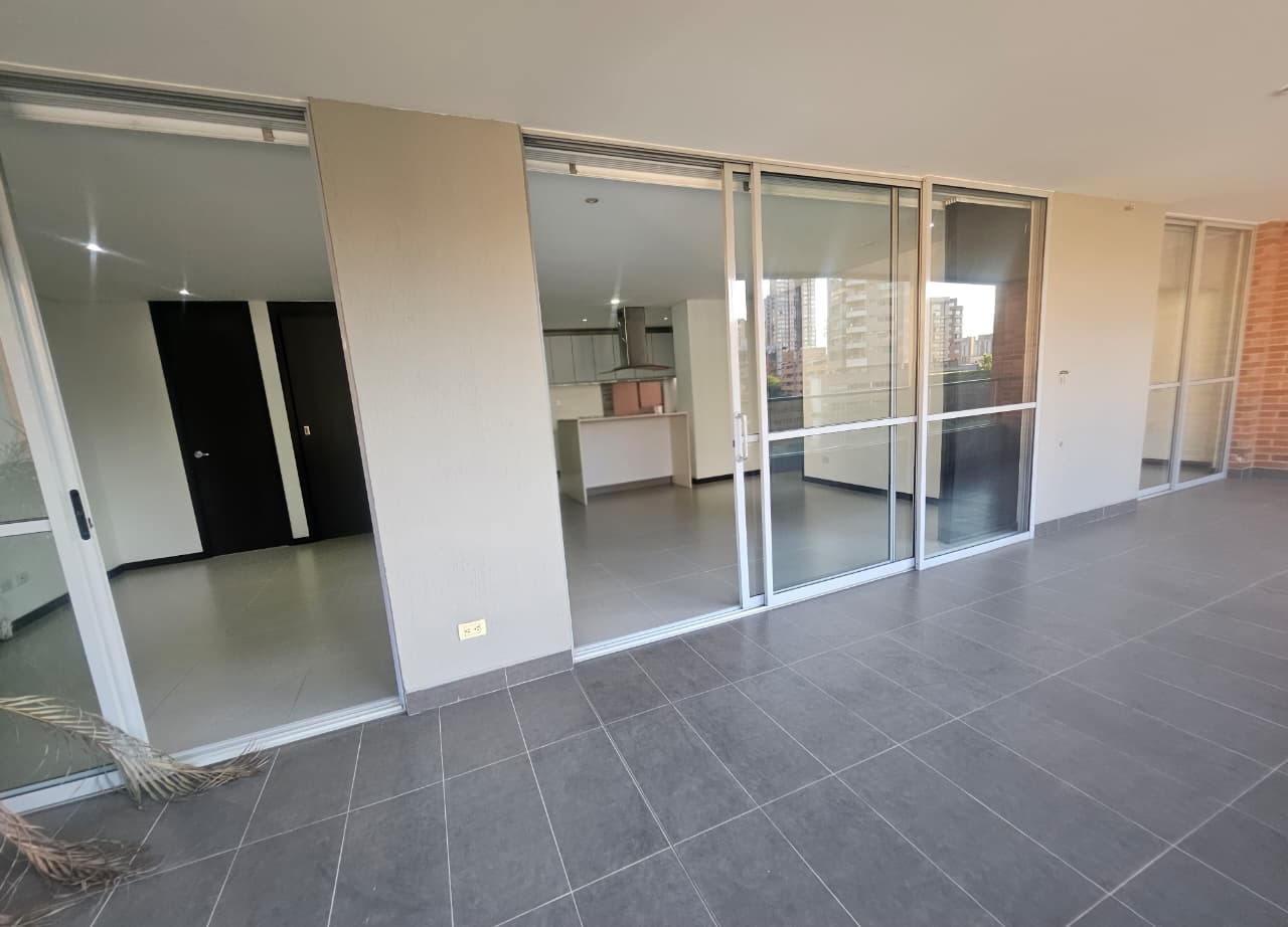 Apartamento en arriendo en Lalinde El Poblado Medellín