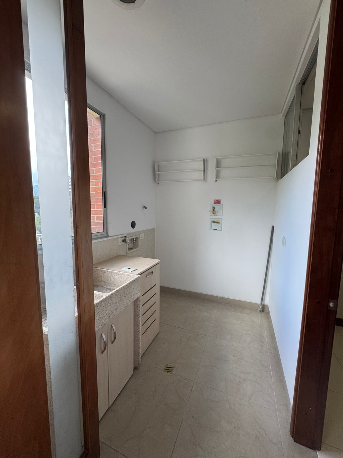arriendo apartamento sector Los Balsos