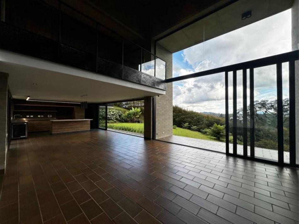 Casa en venta    en Envigado Loma de El Escobero