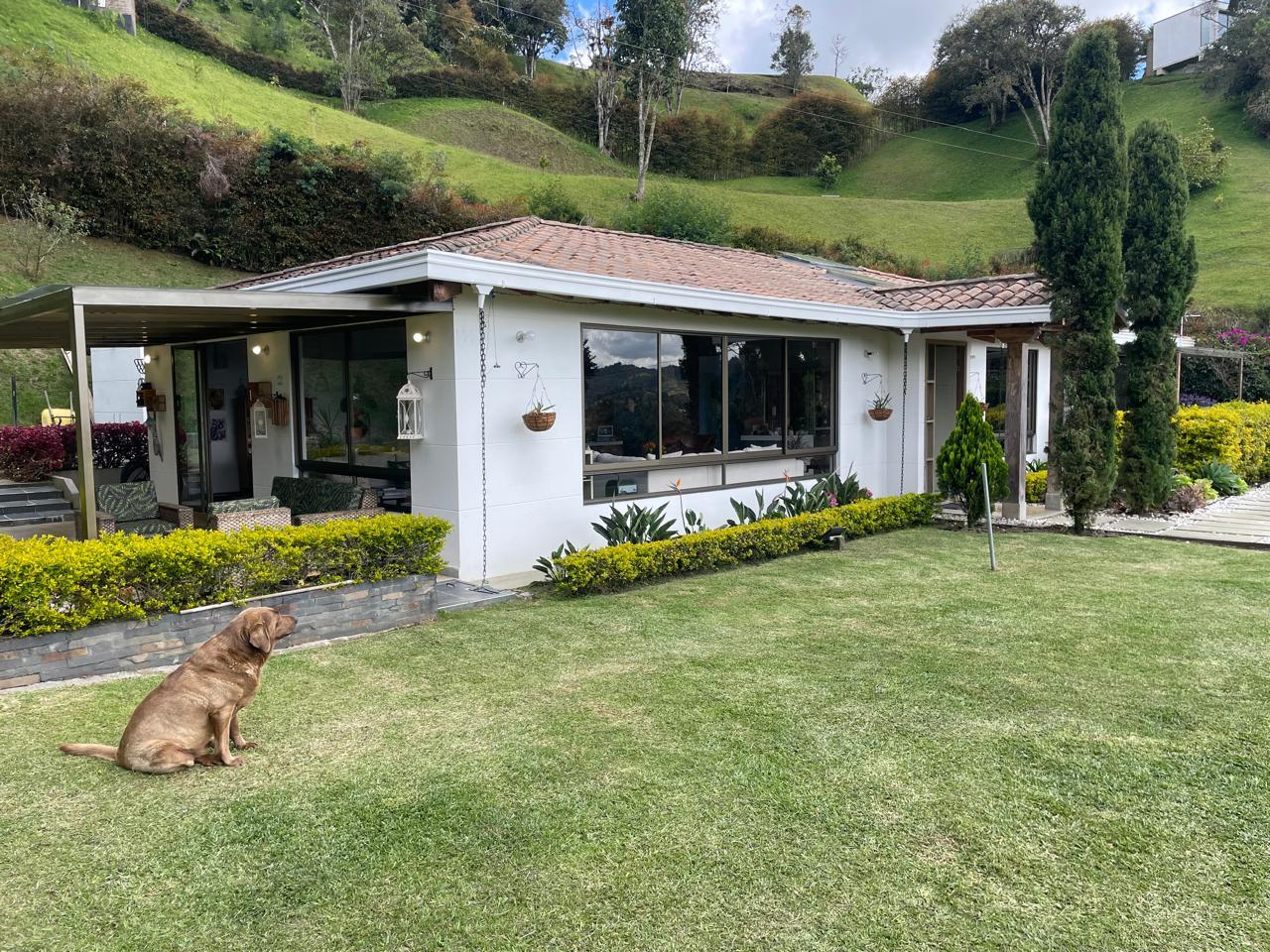 Casa para arriendo en Envigado Loma del Escobero