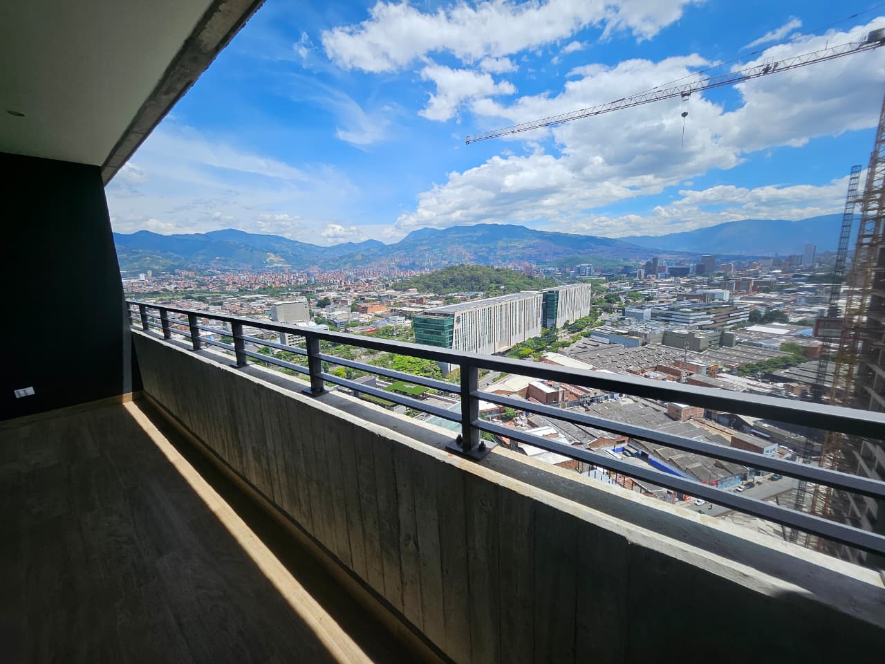 Apartaestudio para arriendo en Ciudad del Río El Poblado