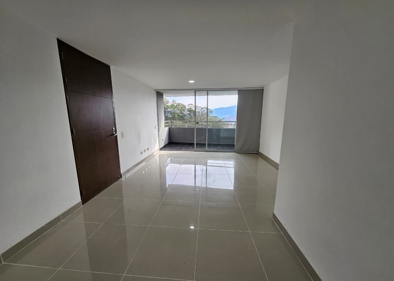 Apartamento para arriendo en La Loma del Indio El Poblado