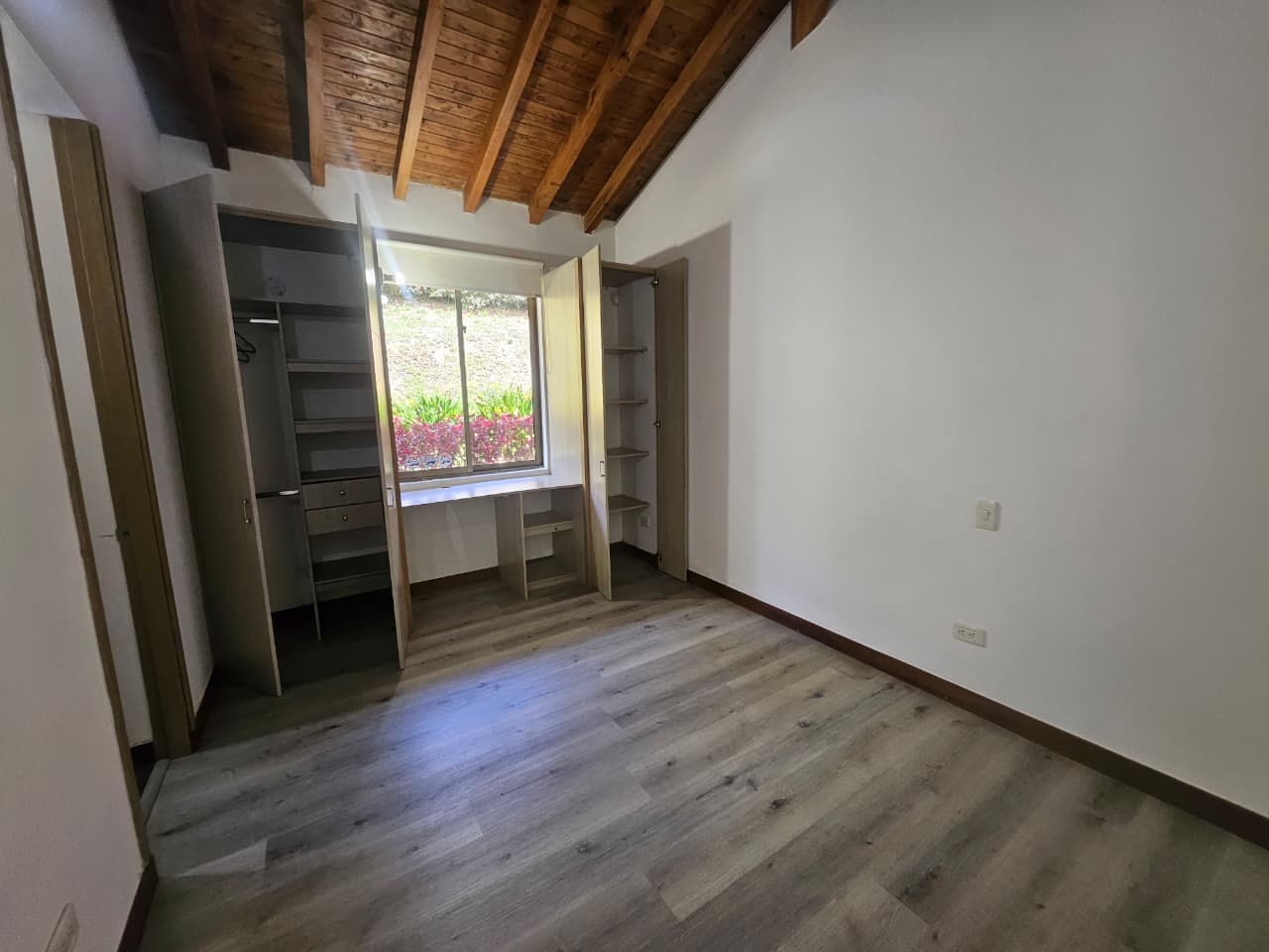 Casa para arriendo en Envigado Loma del Escobero