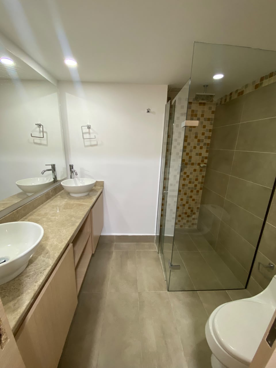 Apartamento para la venta en la loma de los bernal