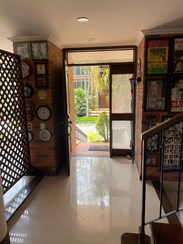 VENDO CASA EN SABANETA ANTIOQUIA