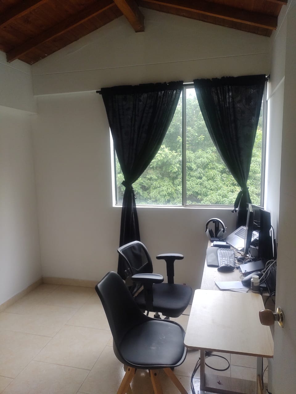 Apartamento en Venta Medellin Loma de los Bernal