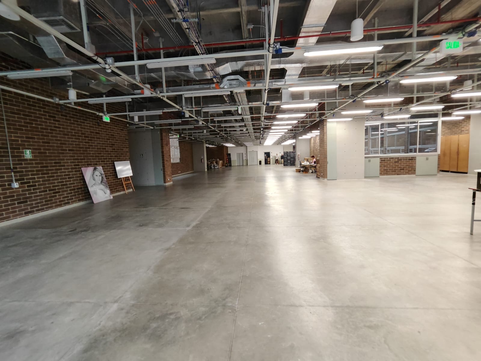 Edificio industrial para venta en sector  la aguacatala   Medellin