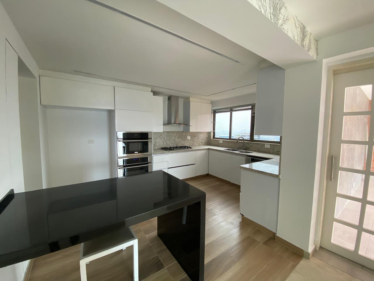 Pent hause dúplex en venta en Poblado los Parra Medellín