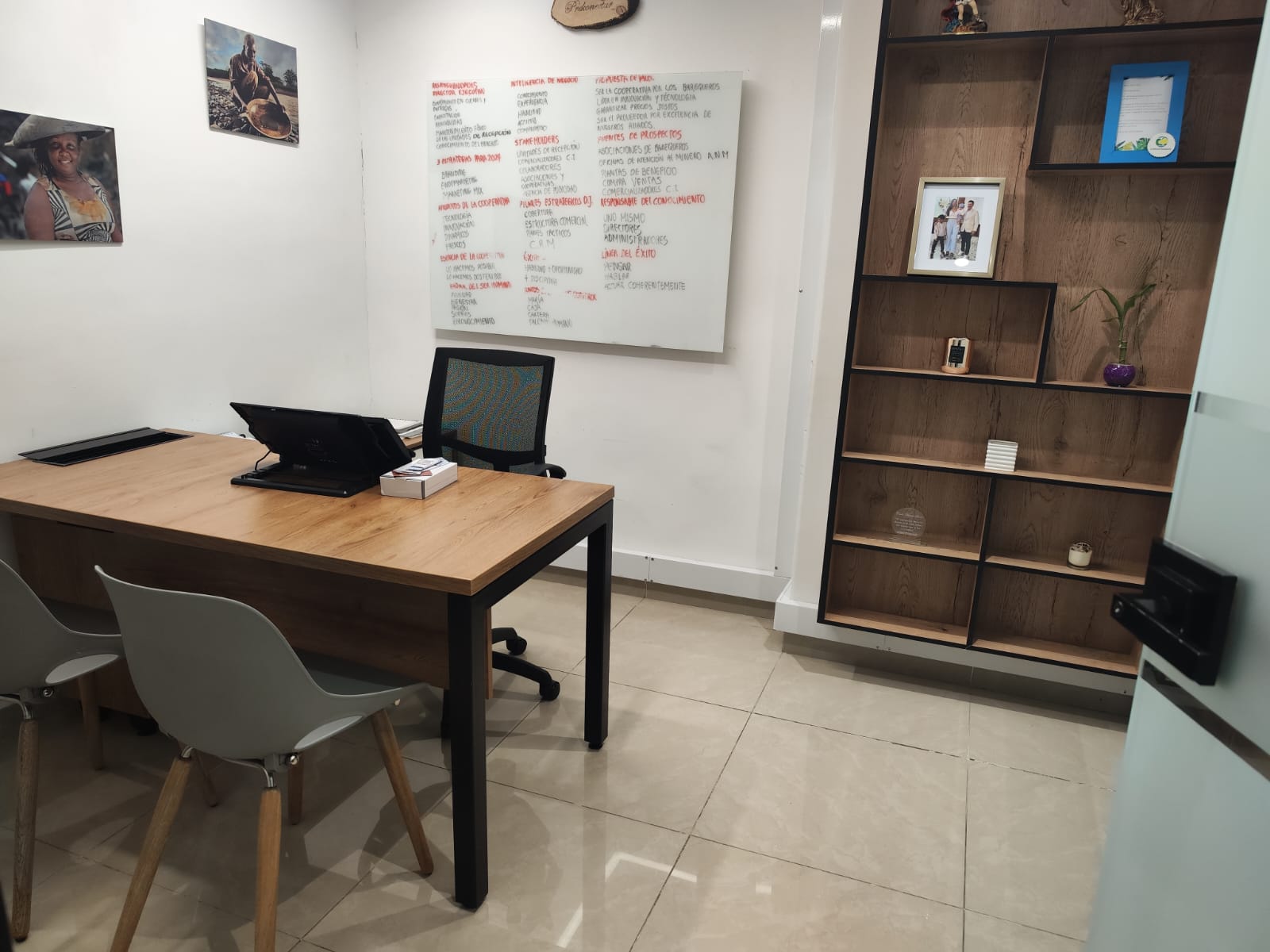 Oficina para  venta en la Aguacatala Medellín