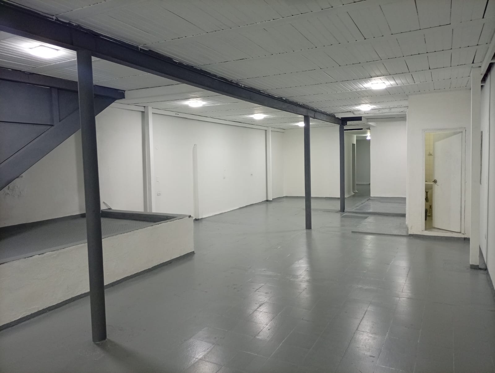 BODEGA PARA VENTA, CRISTO REY GUAYABAL, ALTA MIXTURA