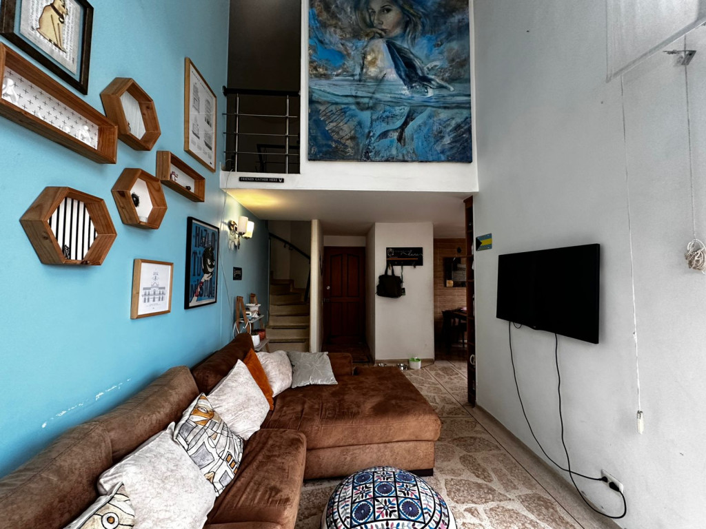 Apartamento duplex en venta en Castropol Medellin