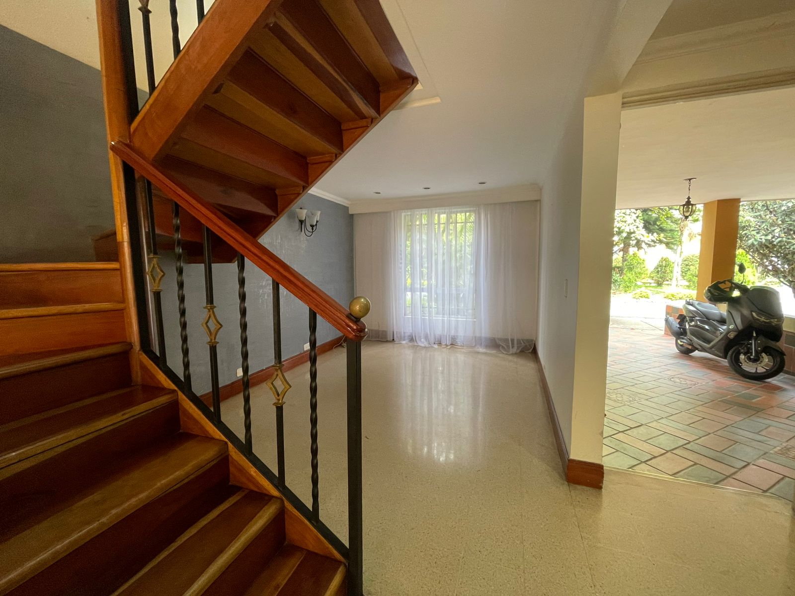 Casa en arriendo en Envigado Alcala