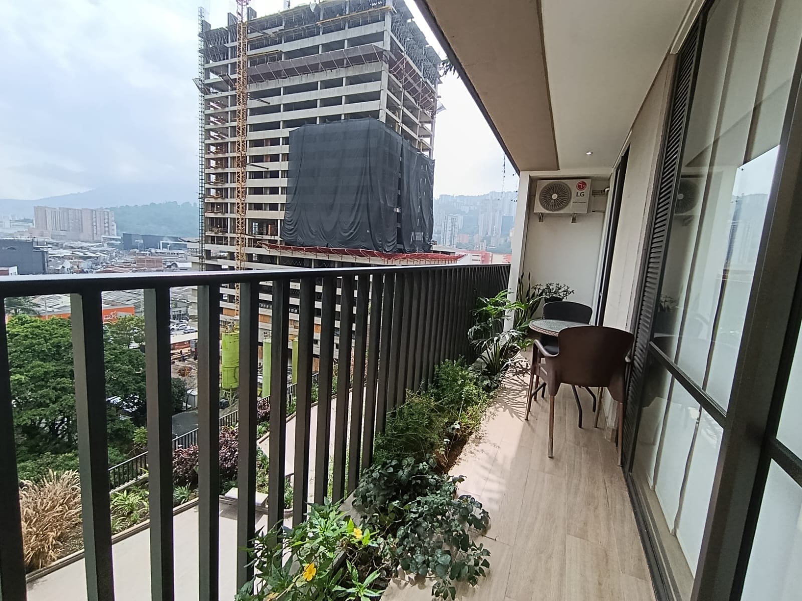 Apartaestudio amoblado para arriendo en Ciudad del Río El Poblado