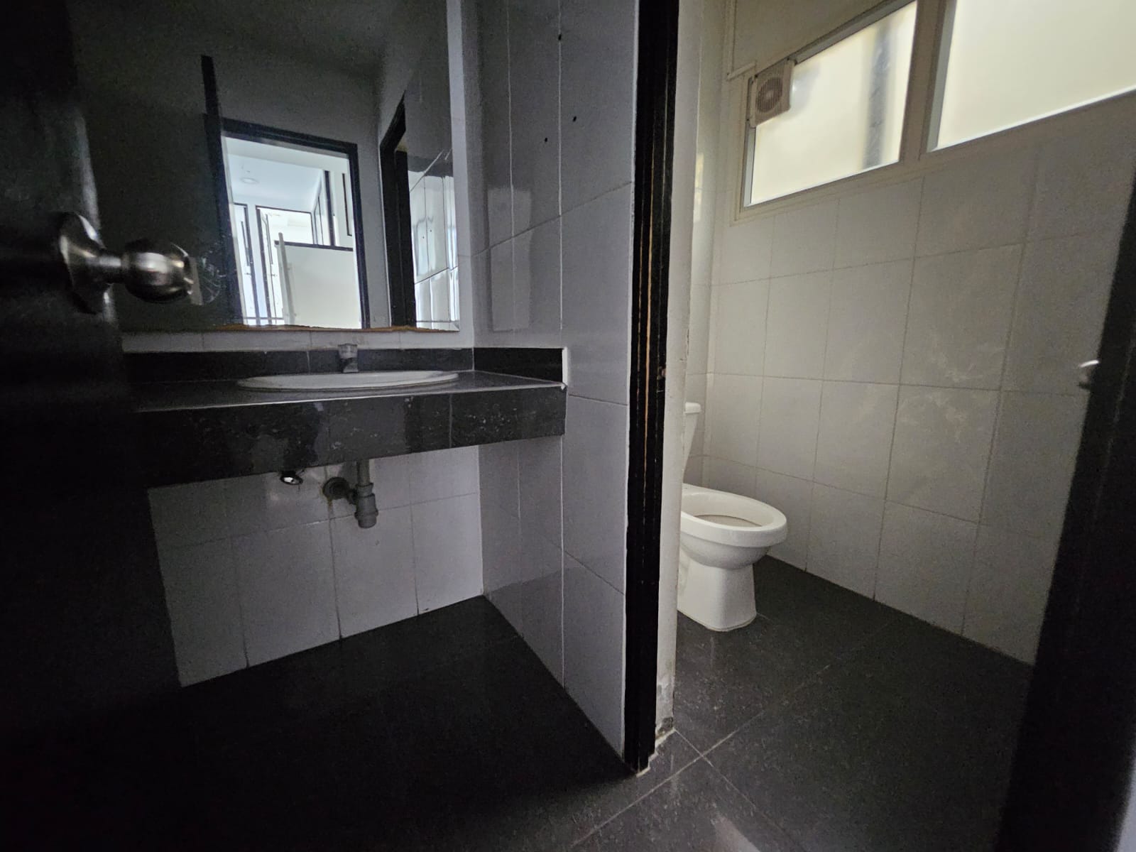 Casa comercial para arriendo en La 80 Floresta