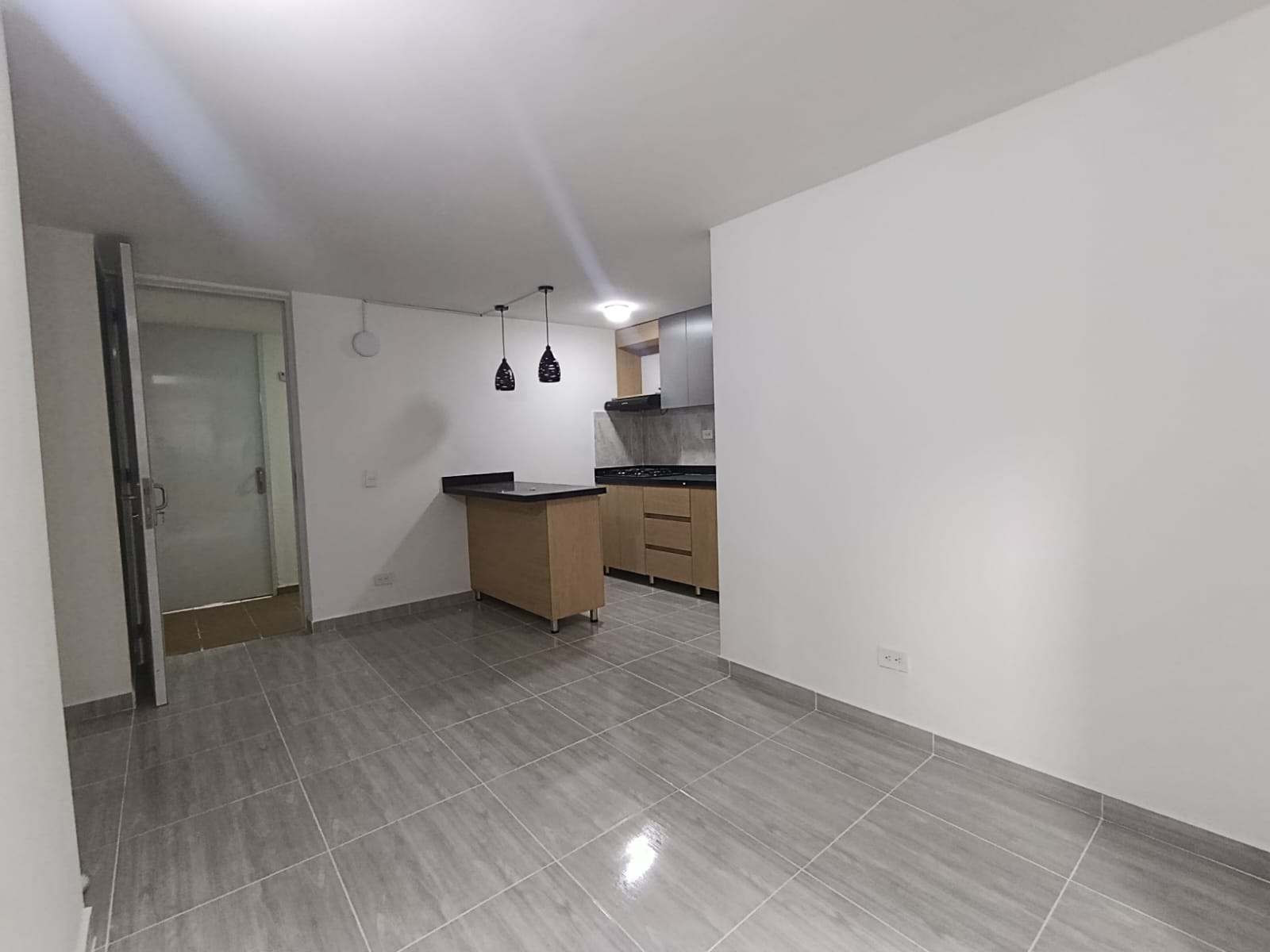APARTAMENTO PARA RENTA BELLO- SECTOR MADERA