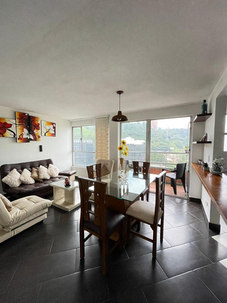 Apartamento amoblado en arriendo Loma de San Julian Poblado