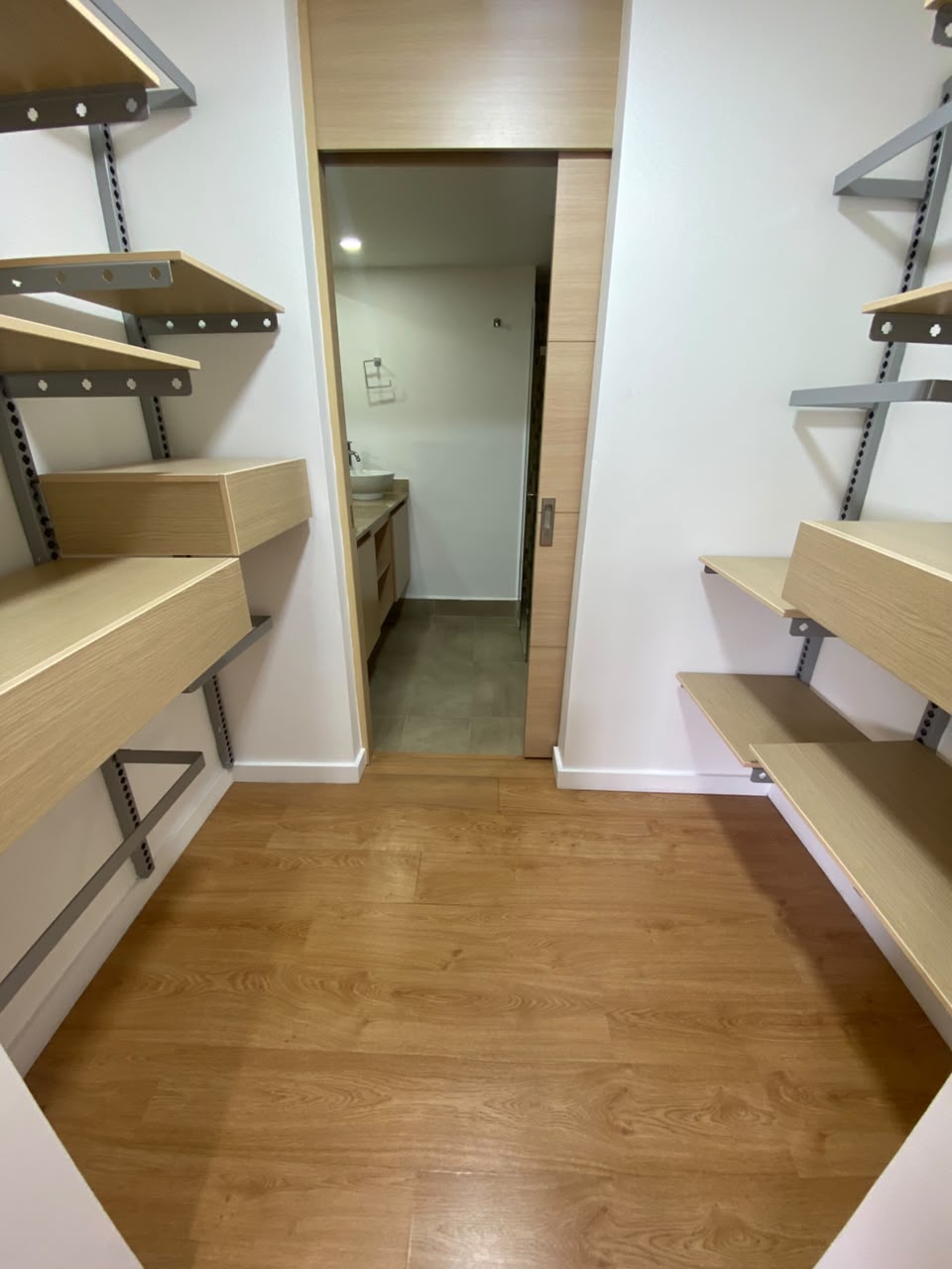 Apartamento para la venta en la loma de los bernal