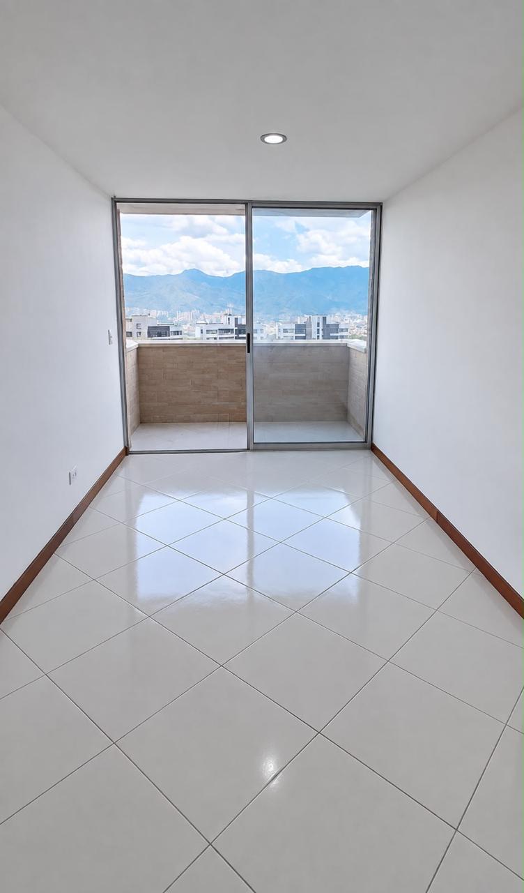 Apartamento para la venta en Loma del Indio -  Medellín