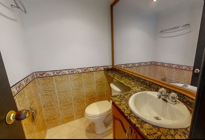 Apartamento dúplex en venta Medellín Loma de los Bernal