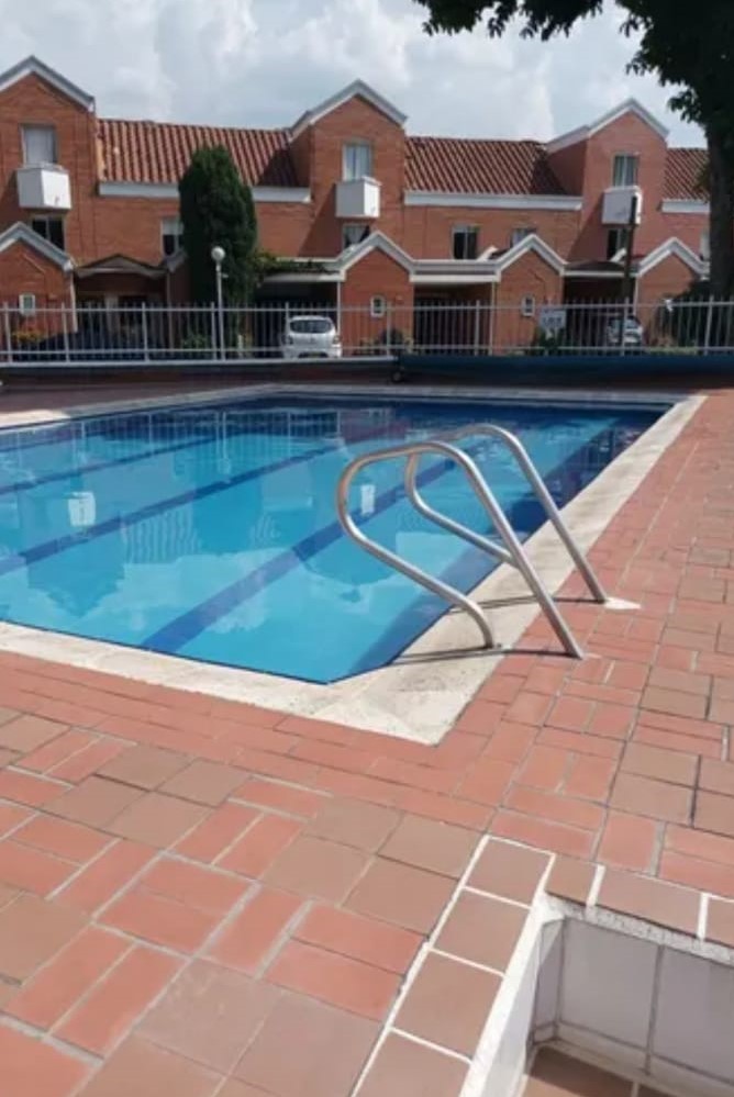 Casa para venta en la mota Medellin