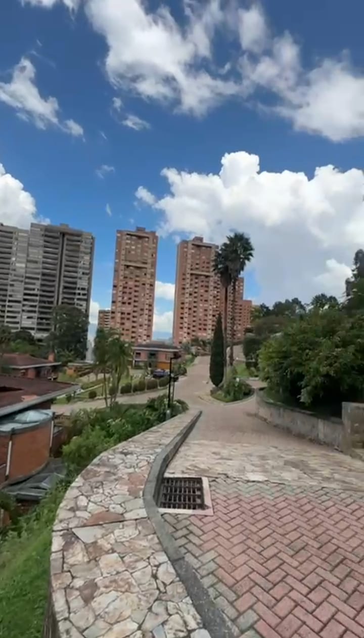 Casa en Venta La Calera El Poblado Medellin