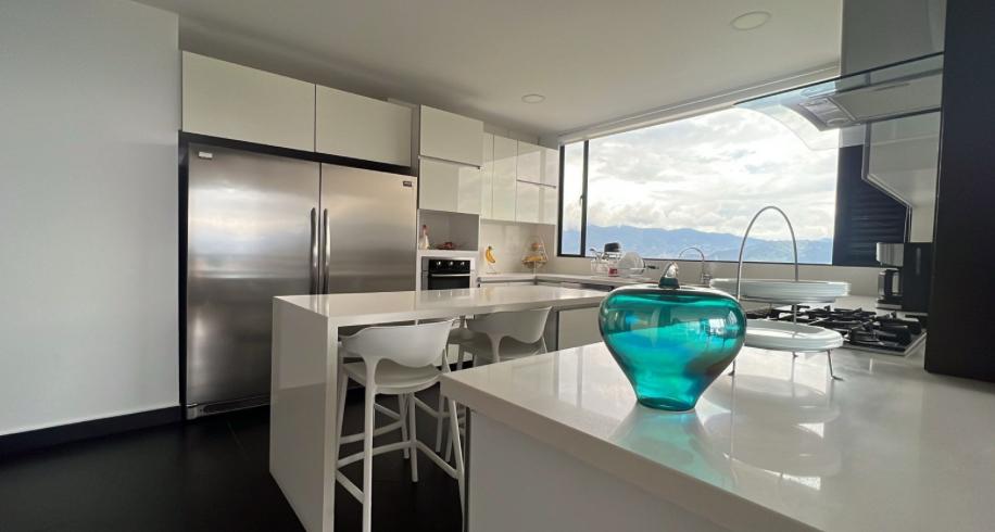 Venta de apartamento en Medellin El Poblado Los Balsos