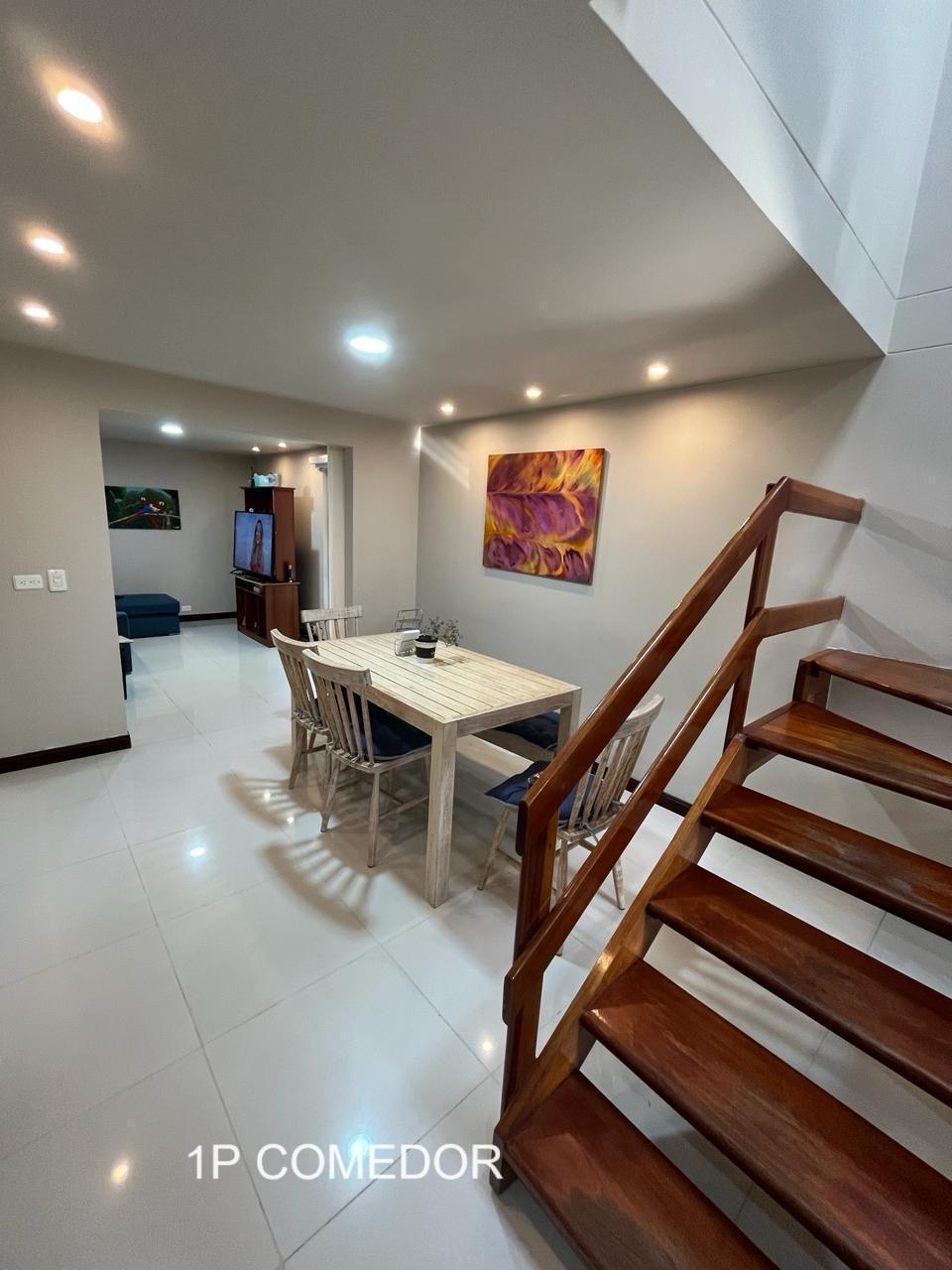 Casa en arriendo en Envigado Alcala