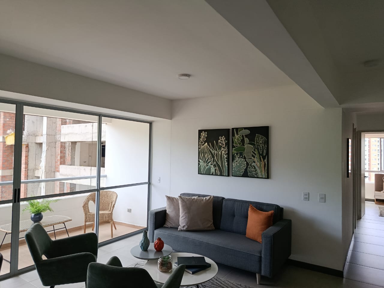 Venta de apartamento nuevo en Sabaneta Las Lomitas