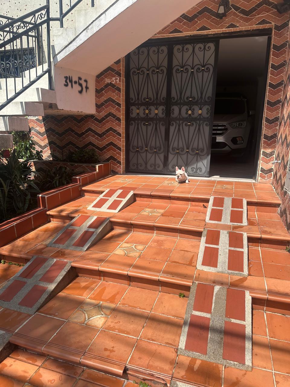 Casa en venta en la Almeria Medellin