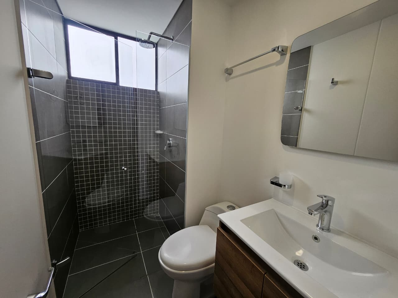 Apartamento para estrenar en arriendo en Envigado