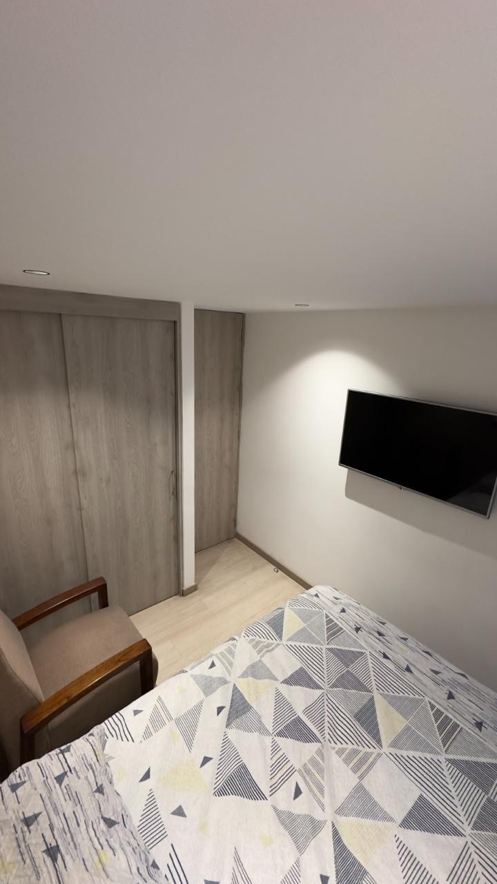 Venta De Hermoso  Apartamento En Los Colores Medellín
