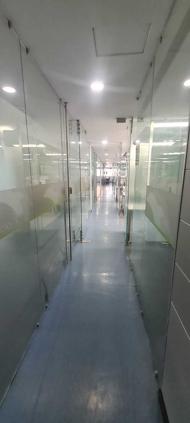 Oficina para  venta en el poblado ciudad del rio