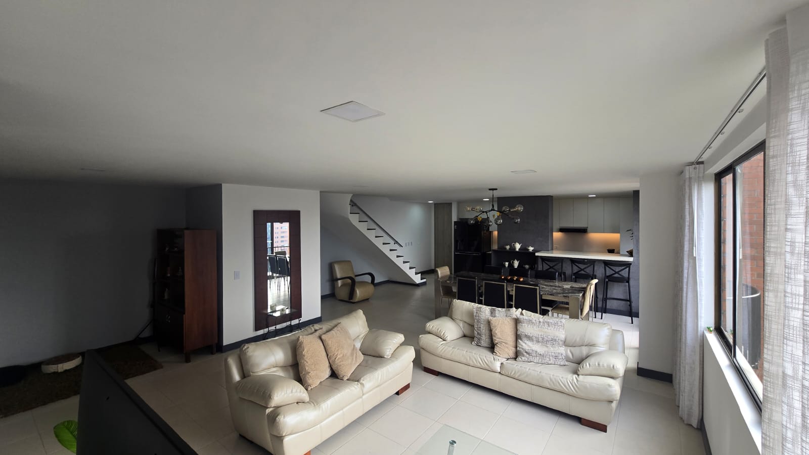 Venta de apartamento duplex en La Estrella Suramerica