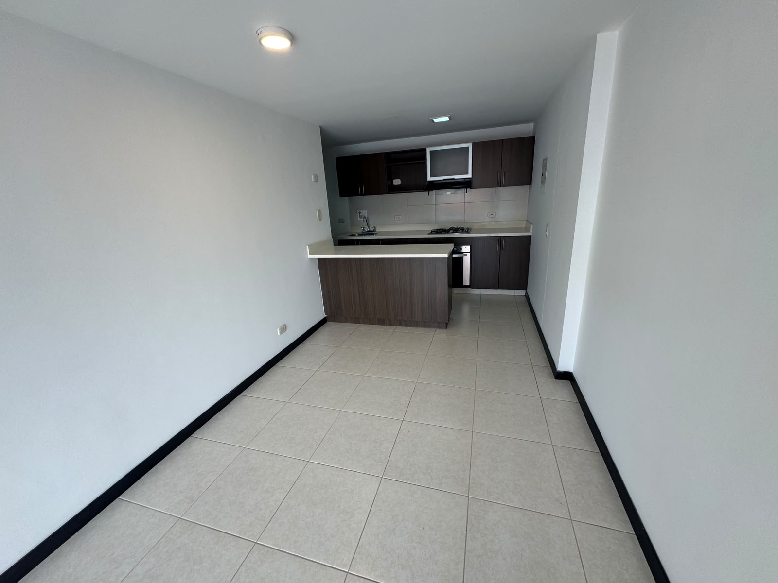 Apartamento para arriendo loma de san José parte baja