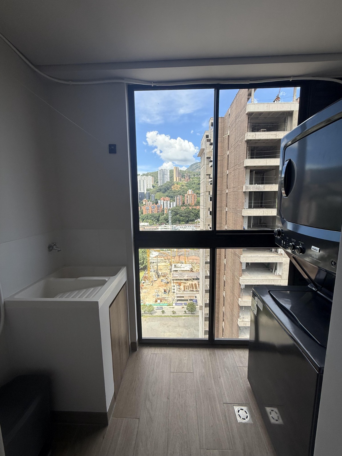 Apartamento amoblado para arriendo en Ciudad del Río El Poblado